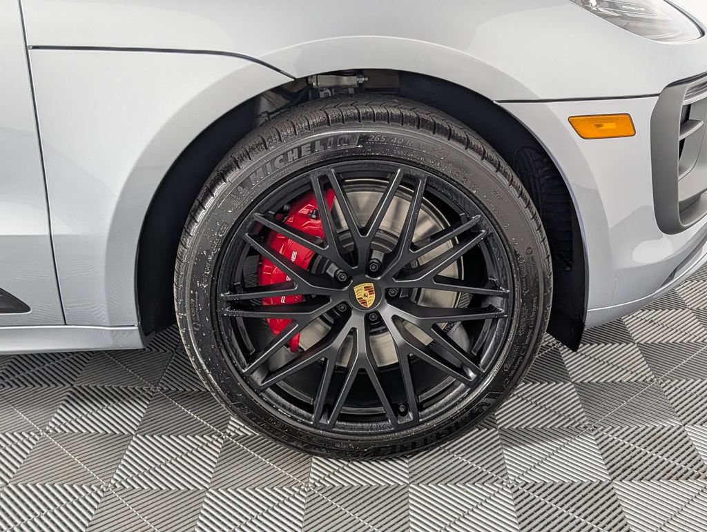 New 2026 Porsche Macan GTS AWD/4WD image 14