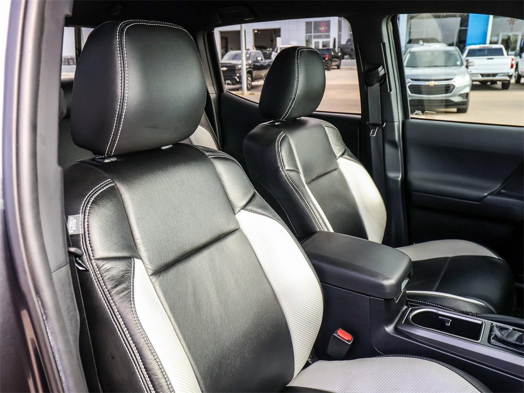 Used 2021 Toyota Tacoma TRD Off-Road image 18