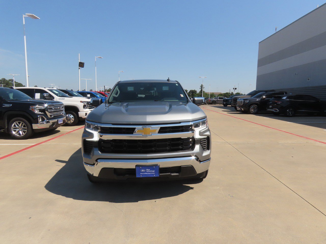 Used 2024 Chevrolet Silverado 1500 LT RWD image 4