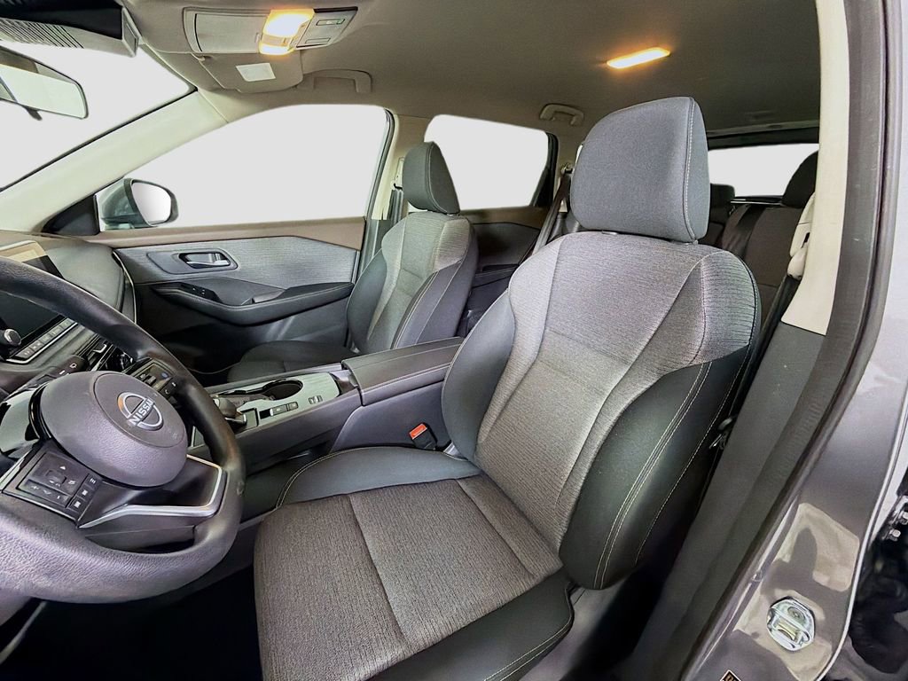 Used 2022 Nissan Rogue SV image 13