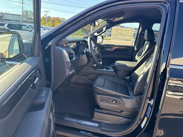 New 2026 GMC Yukon XL Elevation image 18