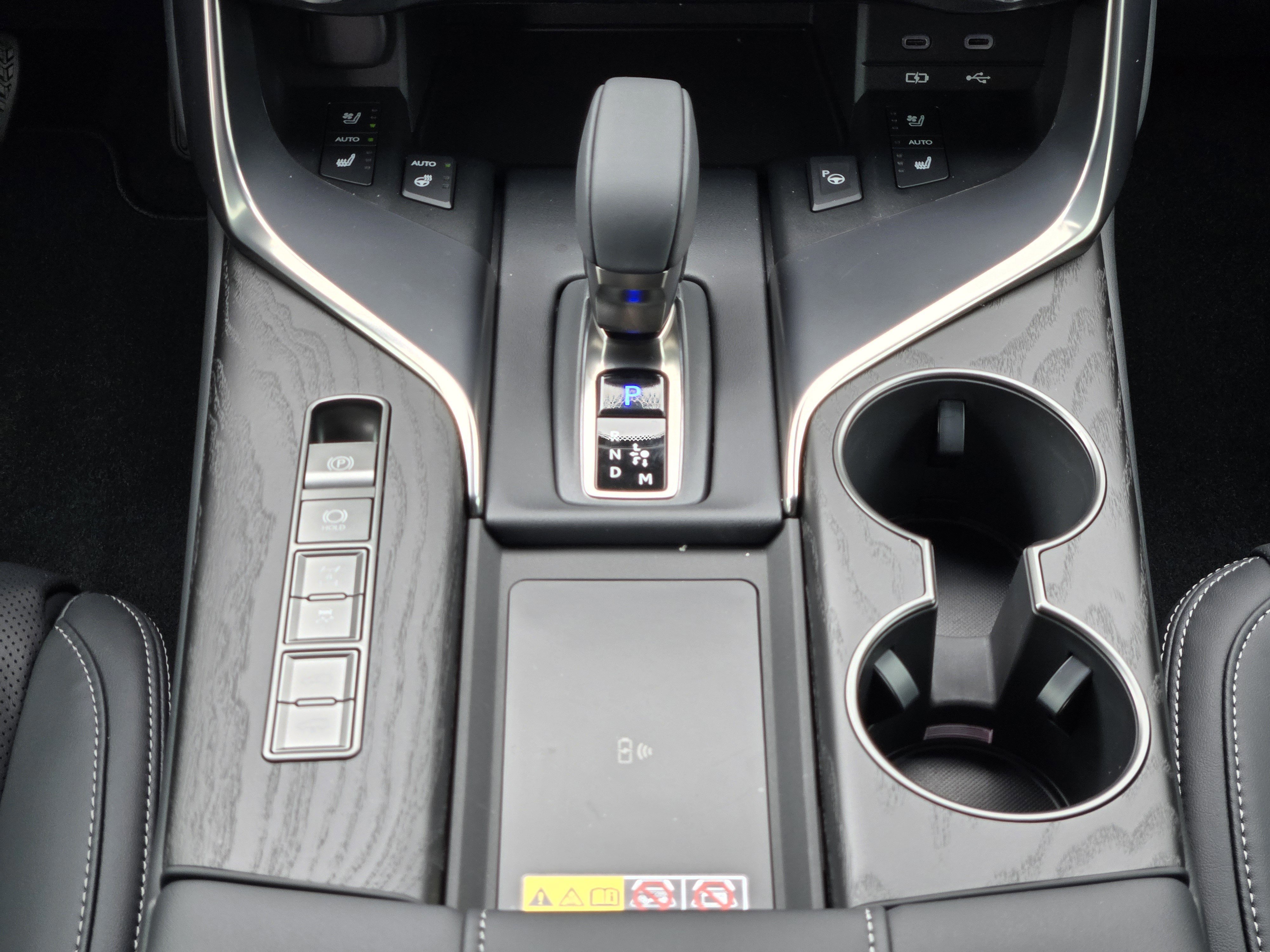 New 2026 Lexus LX 700h Luxury AWD/4WD image 12