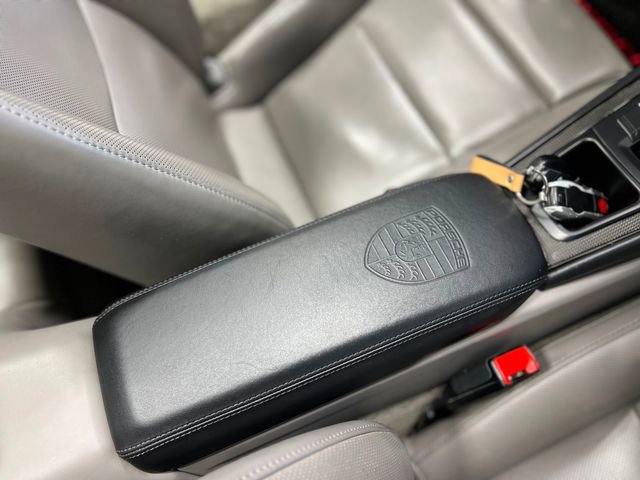 Used 2013 Porsche 911 Carrera 4S image 32