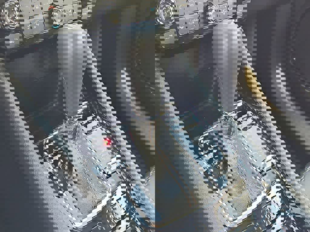 Used 2022 Jeep Compass Limited image 31