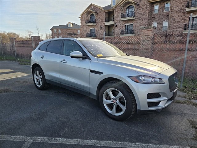 Used 2020 Jaguar F-PACE Premium image 3