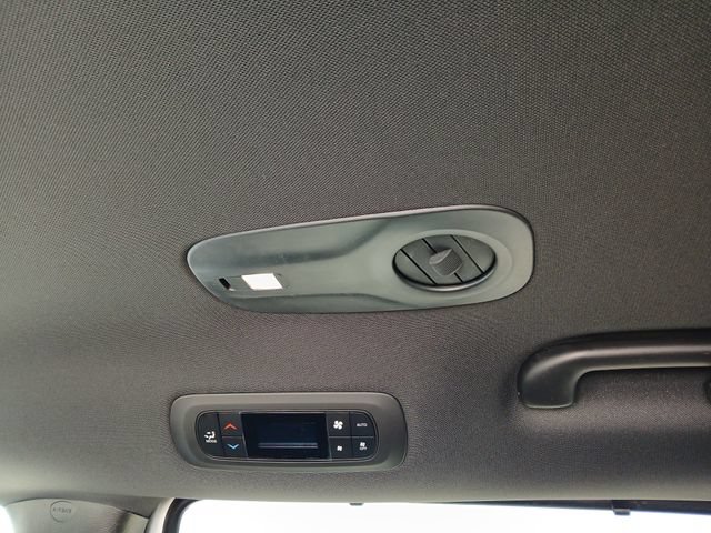 New 2027 Chrysler Pacifica Select FWD image 31