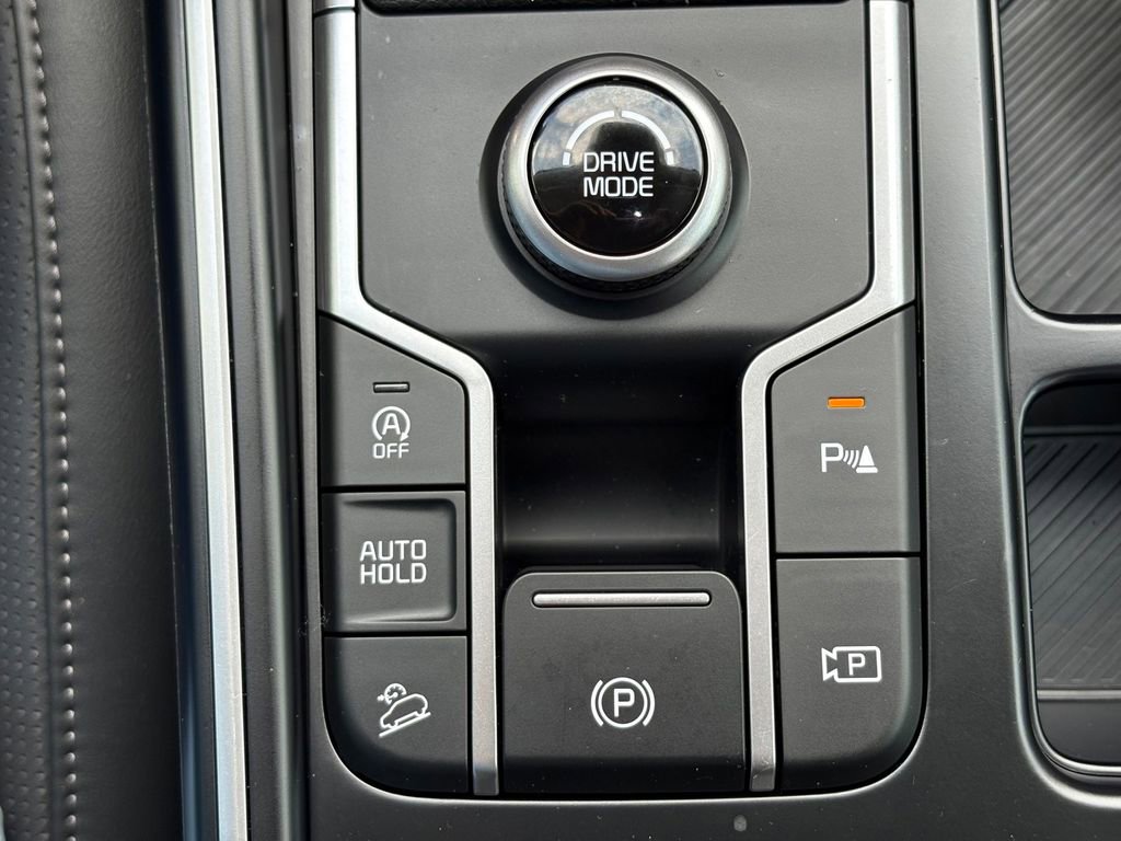 Certified 2025 Kia Sorento S w/ Panoramic Sunroof Package FWD image 30