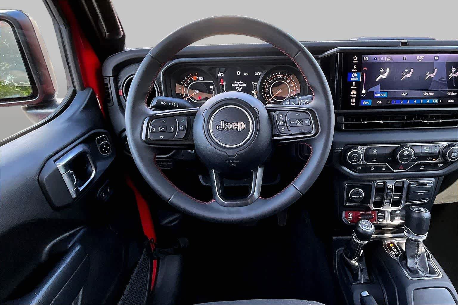 Used 2025 Jeep Wrangler Unlimited Rubicon AWD/4WD image 6