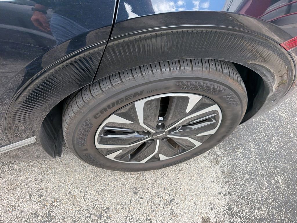 Used 2024 Kia EV6 Wind w/ Wind Technology Package AWD/4WD image 9