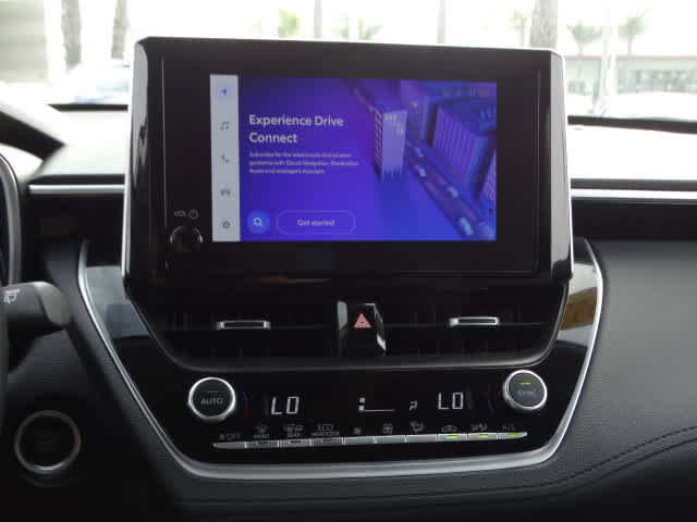 Certified 2023 Toyota Corolla Cross XLE image 28