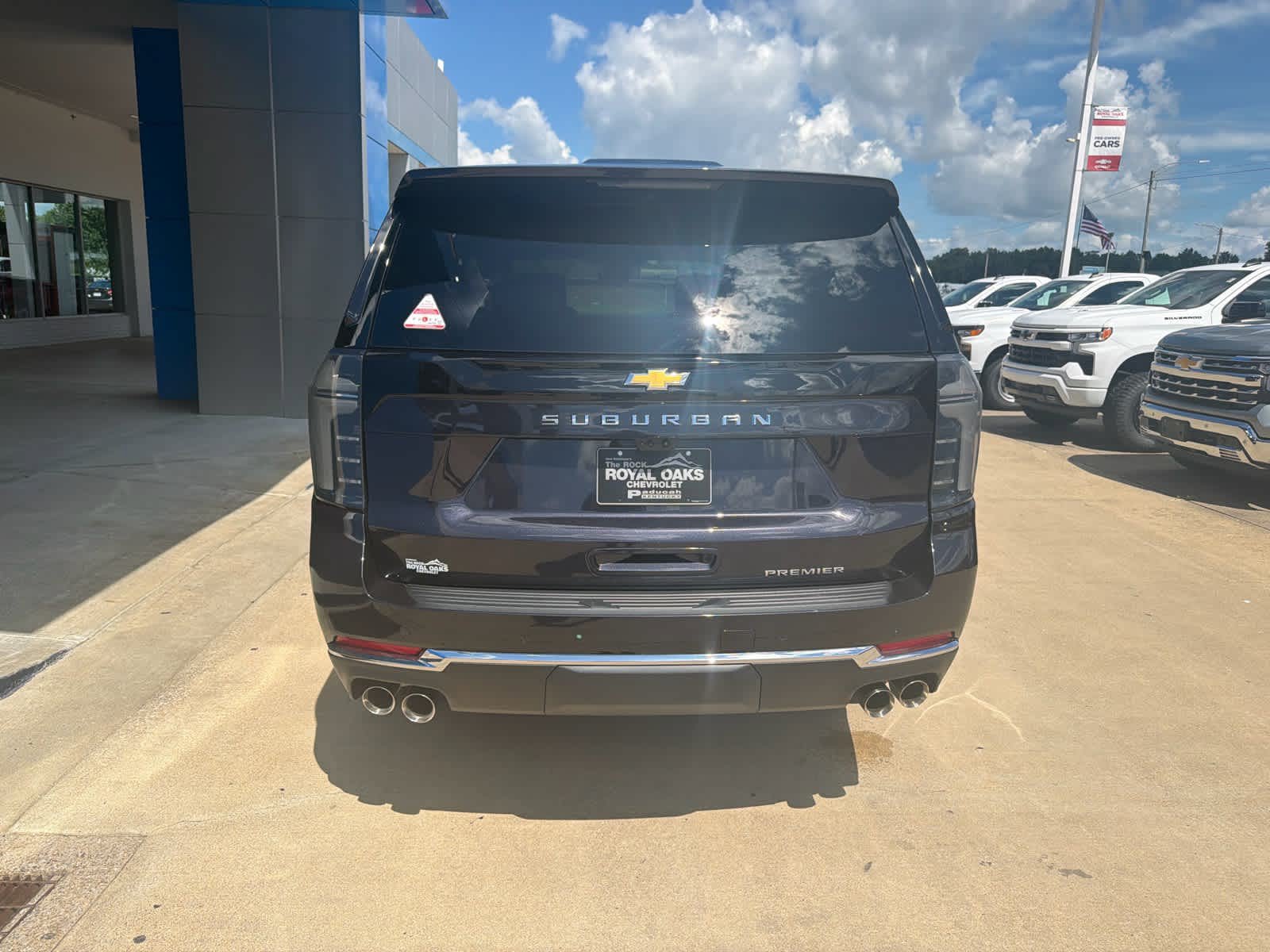 New 2026 Chevrolet Suburban Premier AWD/4WD image 4