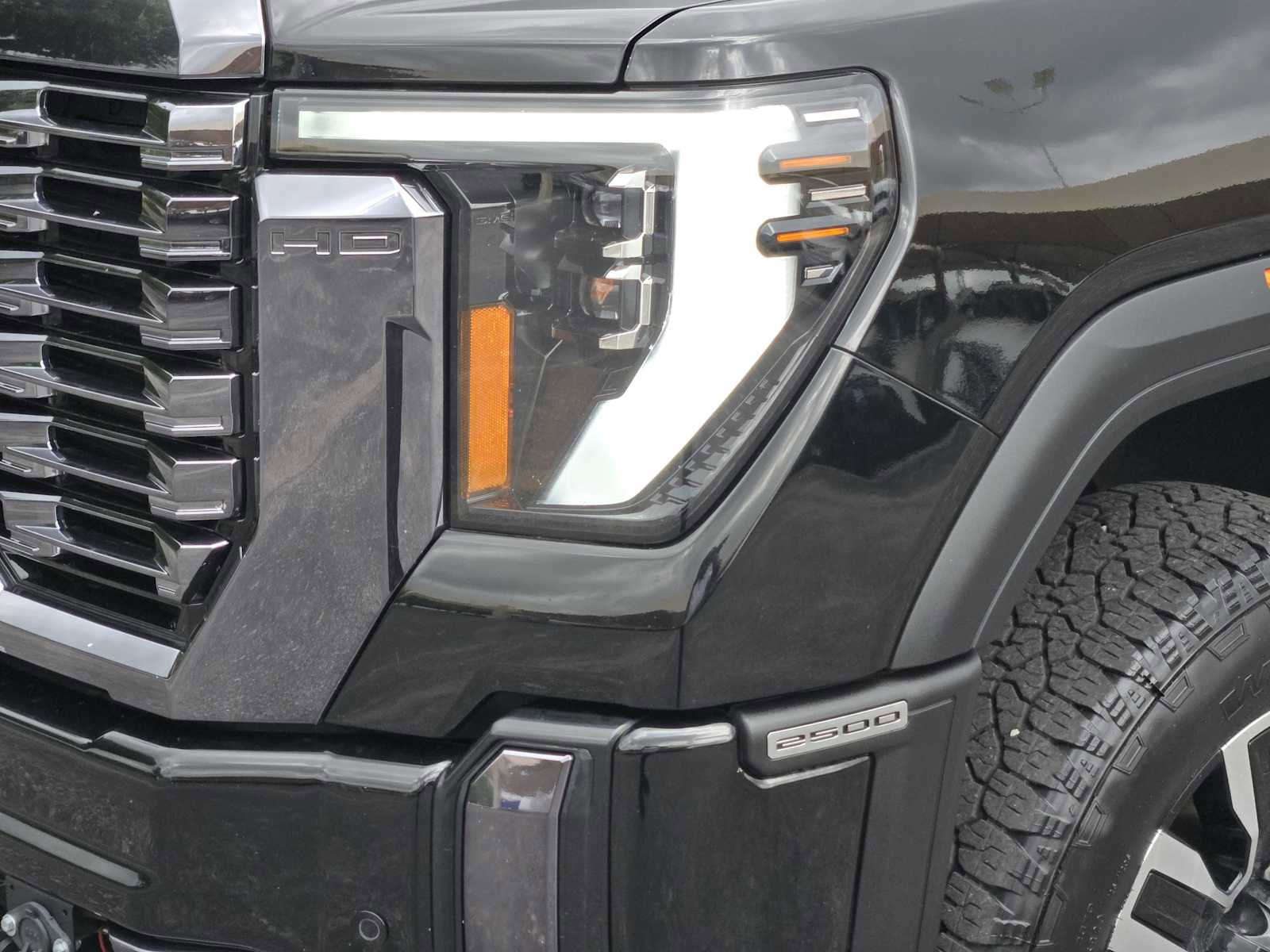 Certified 2024 GMC Sierra 2500 Denali Ultimate w/ Max Trailering Package image 9