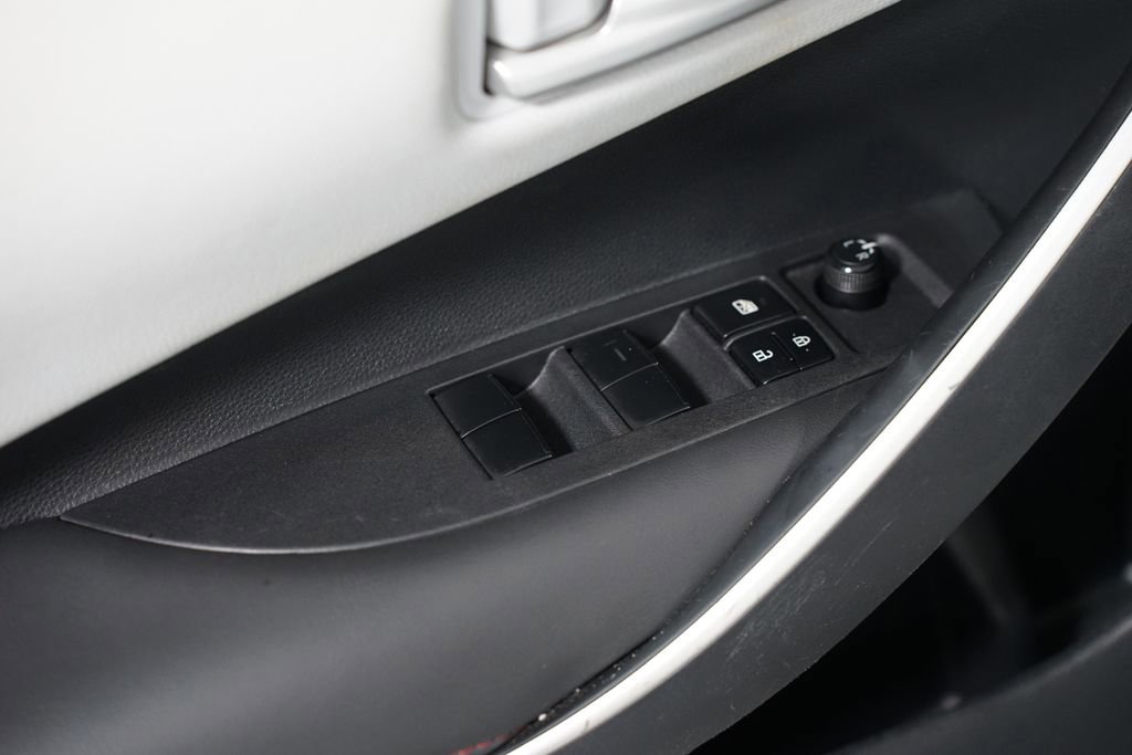 Used 2024 Toyota Corolla SE image 30