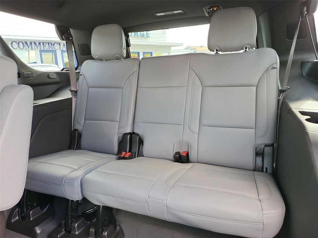 Used 2024 Chevrolet Tahoe LT w/ Luxury Package RWD image 40