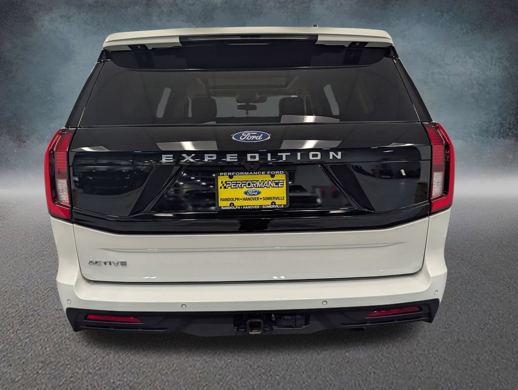 Used 2025 Ford Expedition Active AWD/4WD image 5
