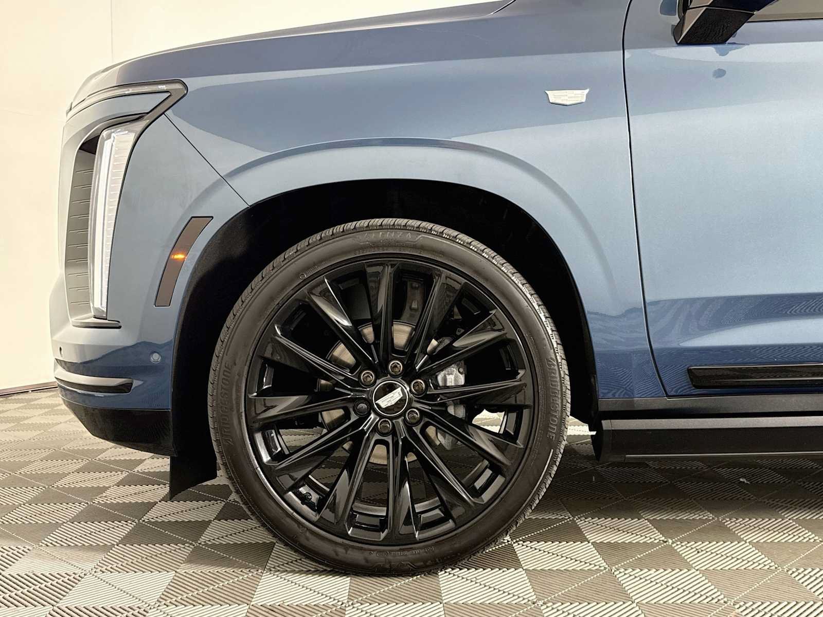 Used 2025 Cadillac Escalade Sport Platinum w/ LPO, ONYX Package AWD/4WD image 33