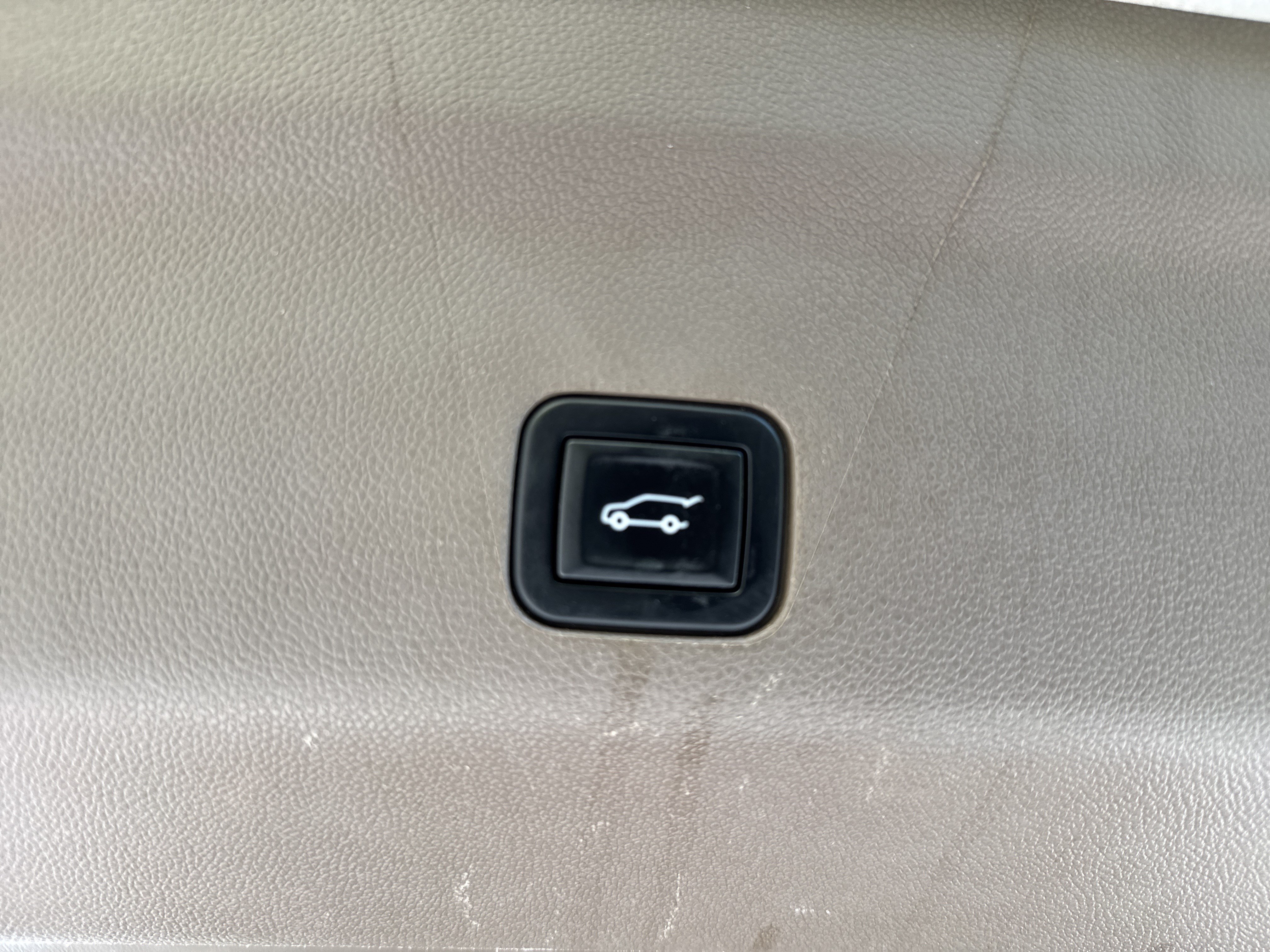 Used 2022 GMC Yukon XL Denali AWD/4WD image 37