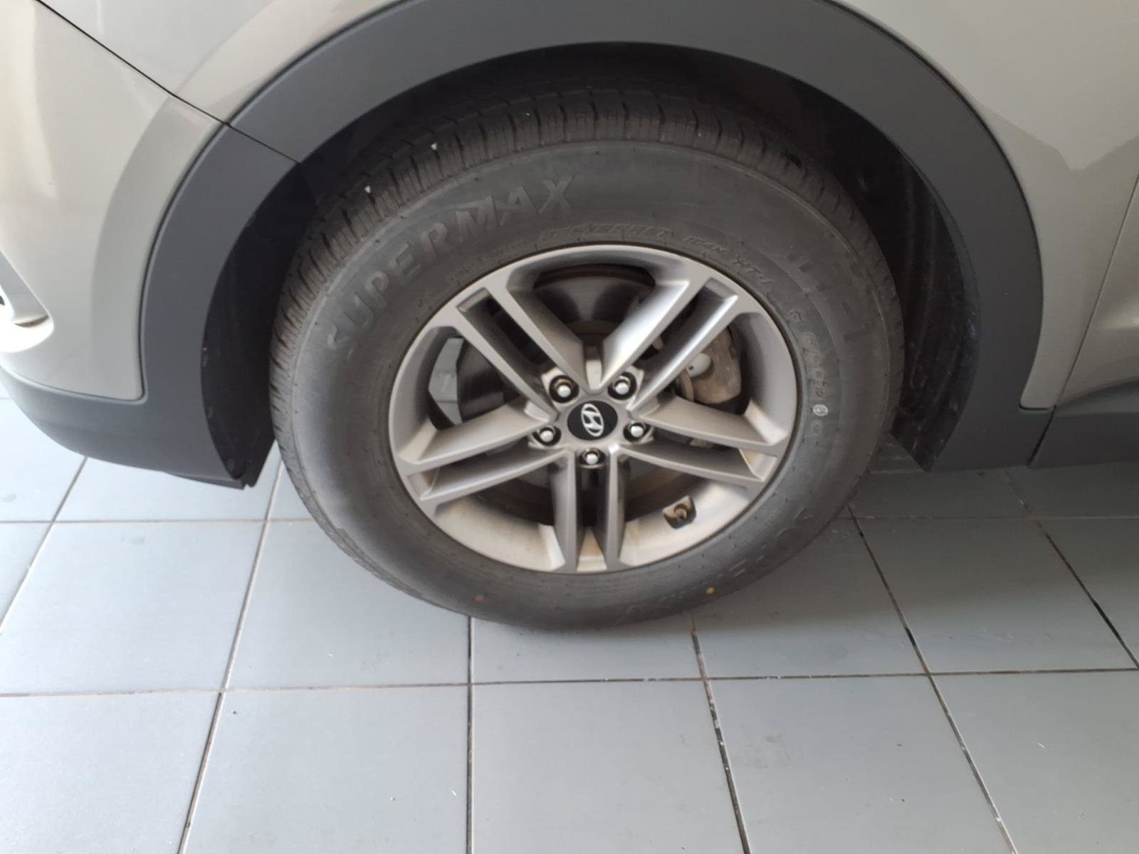 Used 2017 Hyundai Santa Fe Sport AWD/4WD image 9