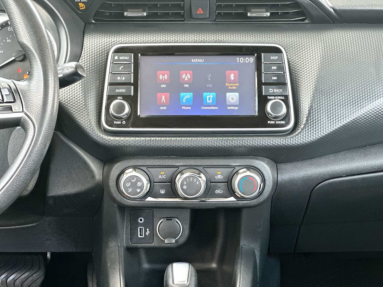 Used 2022 Nissan Kicks S FWD image 26