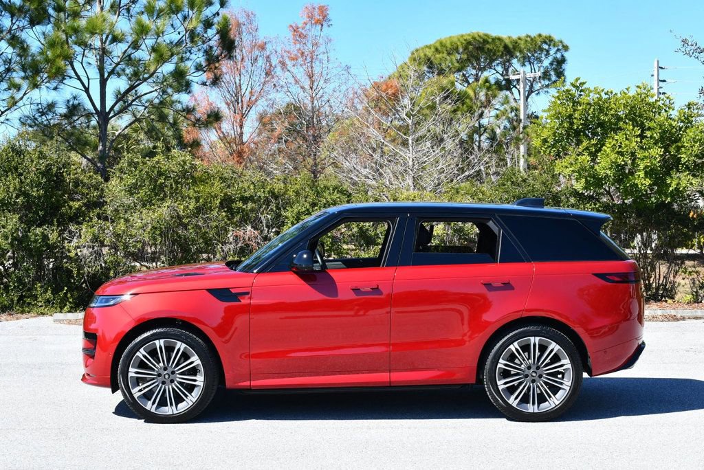 Used 2024 Land Rover Range Rover Sport Dynamic SE image 23
