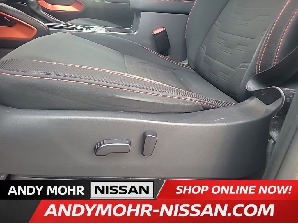 Used 2022 Nissan Frontier PRO-4X image 18