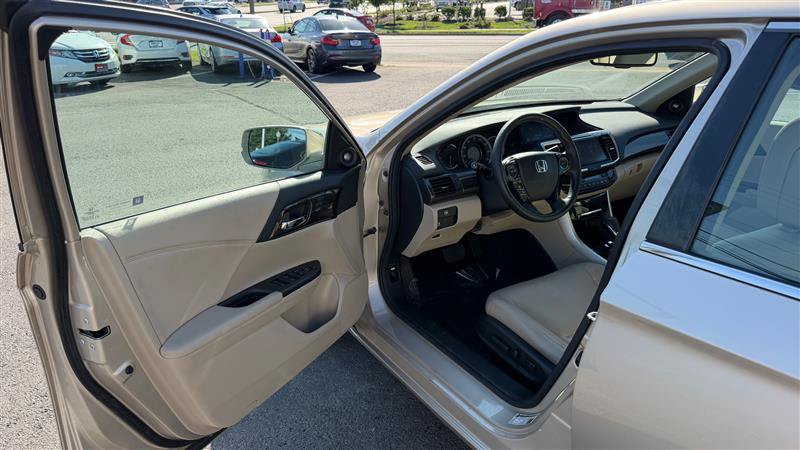 Used 2017 Honda Accord EX-L image 20