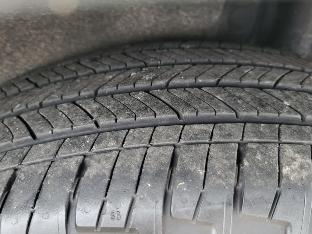 Used 2025 Ford Escape ST-Line image 32