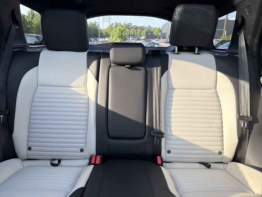 New 2026 Land Rover Discovery Sport Landmark AWD/4WD image 28