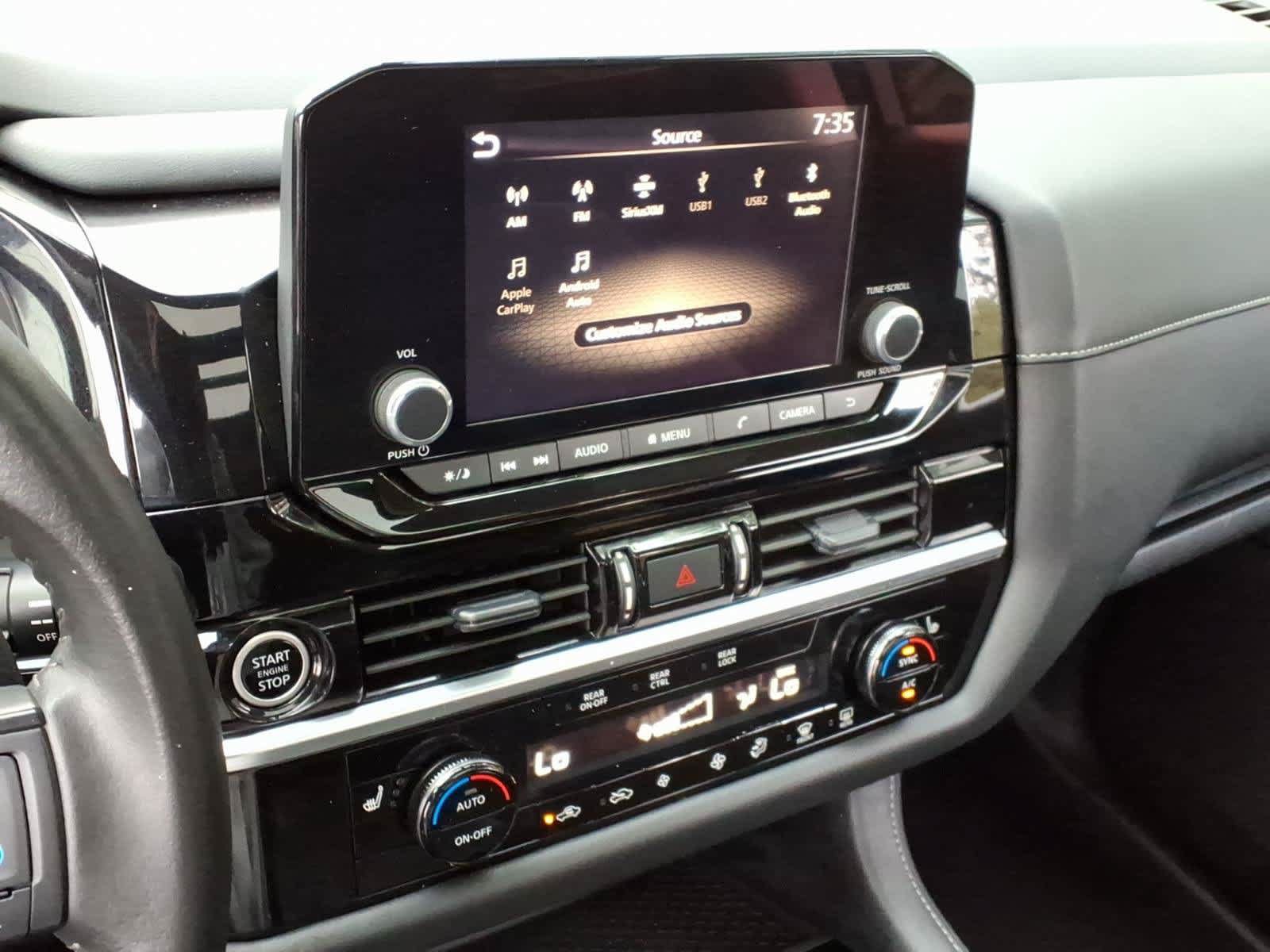 Used 2024 Nissan Pathfinder SV w/ SV Premium Package FWD image 21