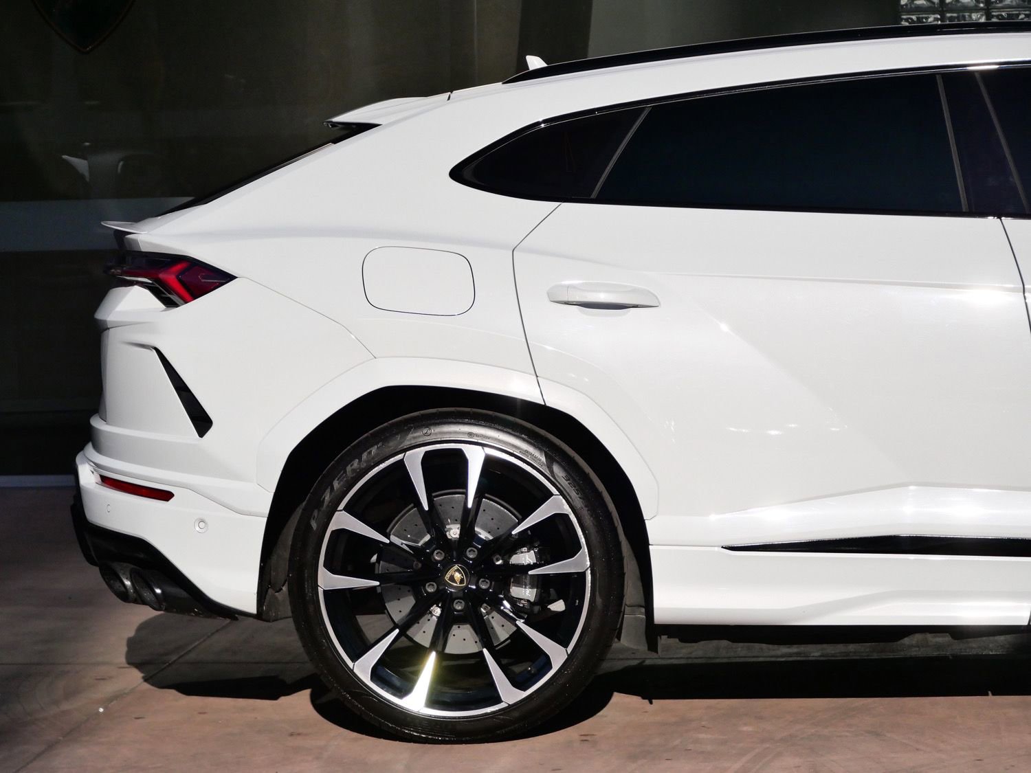 Used 2021 Lamborghini Urus image 10