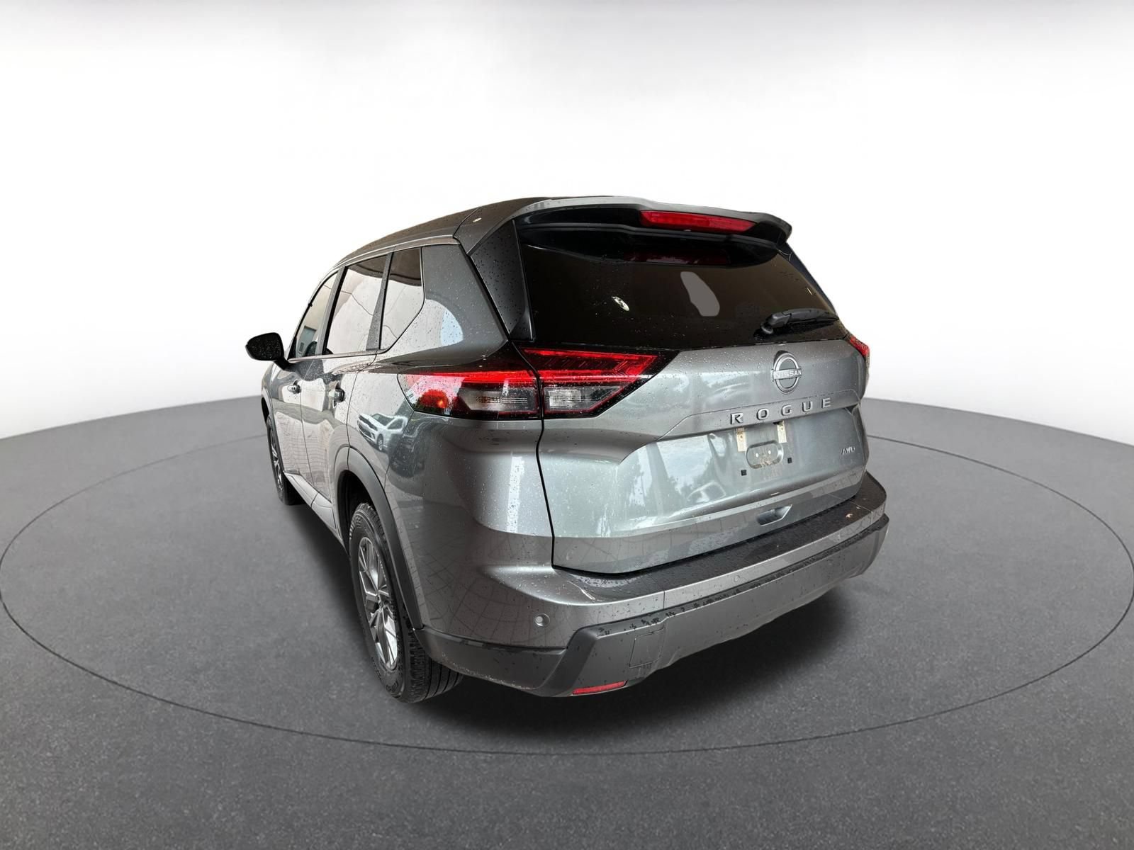 Used 2026 Nissan Rogue SV AWD/4WD image 6