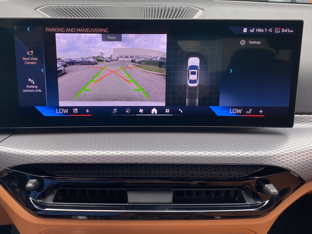 New 2026 BMW 330i xDrive Sedan w/ M Sport Package AWD/4WD image 19