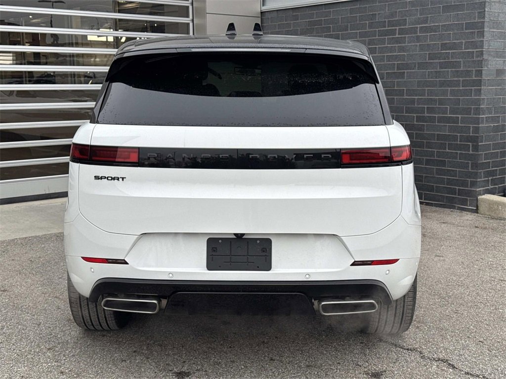 New 2026 Land Rover Range Rover Sport Dynamic SE image 5