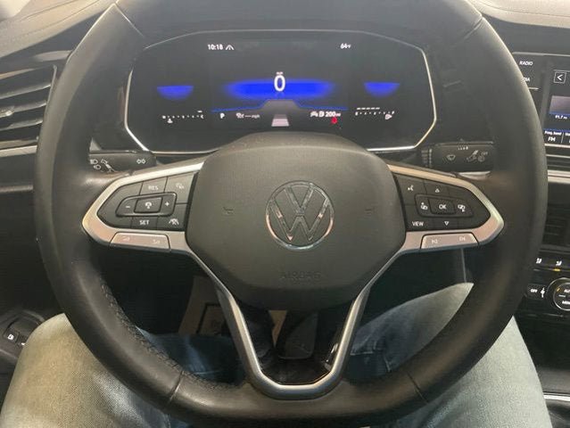 Certified 2023 Volkswagen Jetta SE w/ Panoramic Sunroof Package FWD image 19