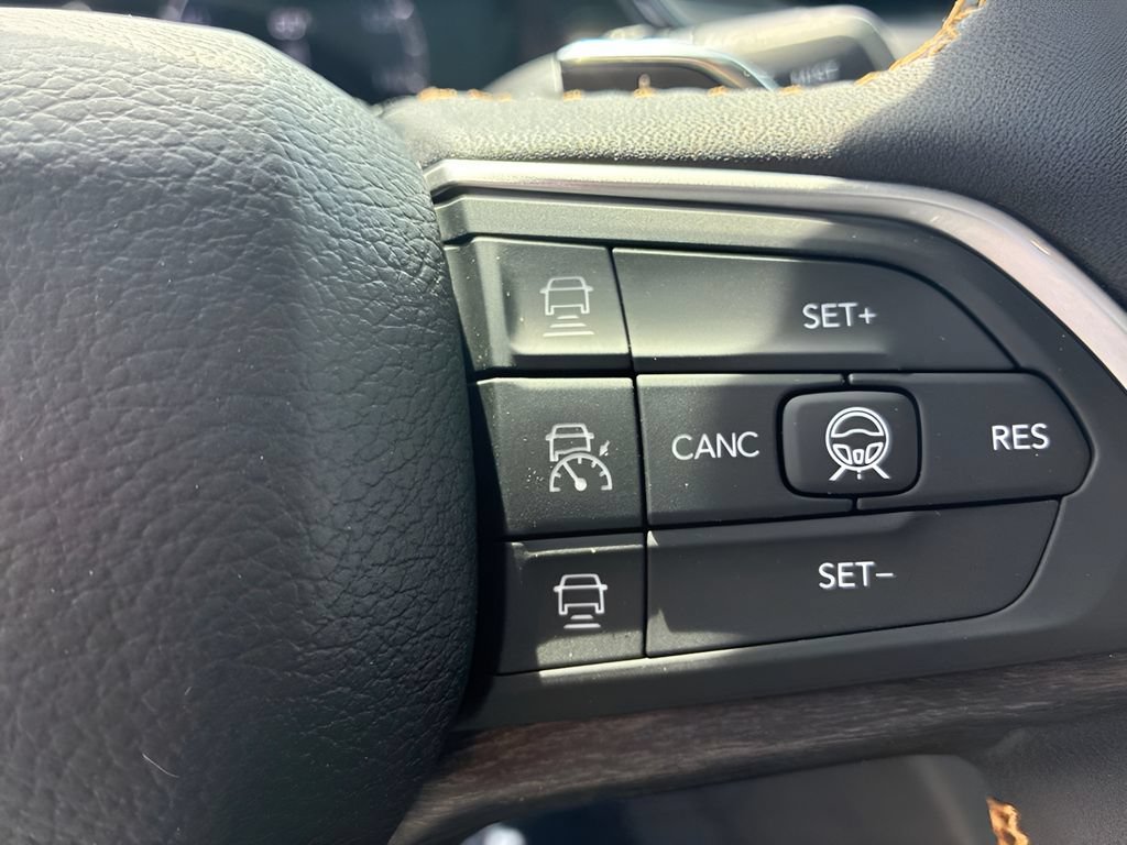 New 2026 Jeep Grand Cherokee L Limited AWD/4WD image 24