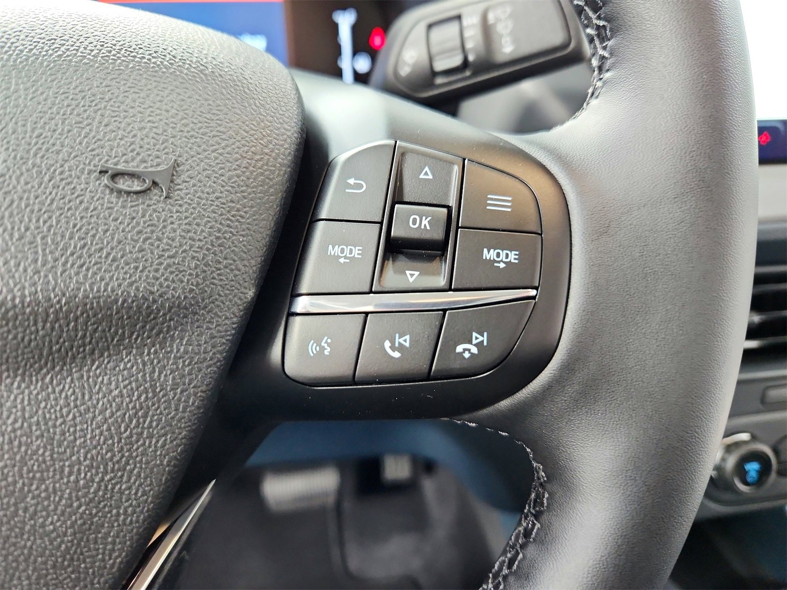 New 2025 Ford Maverick XLT w/ XLT Luxury Package image 23