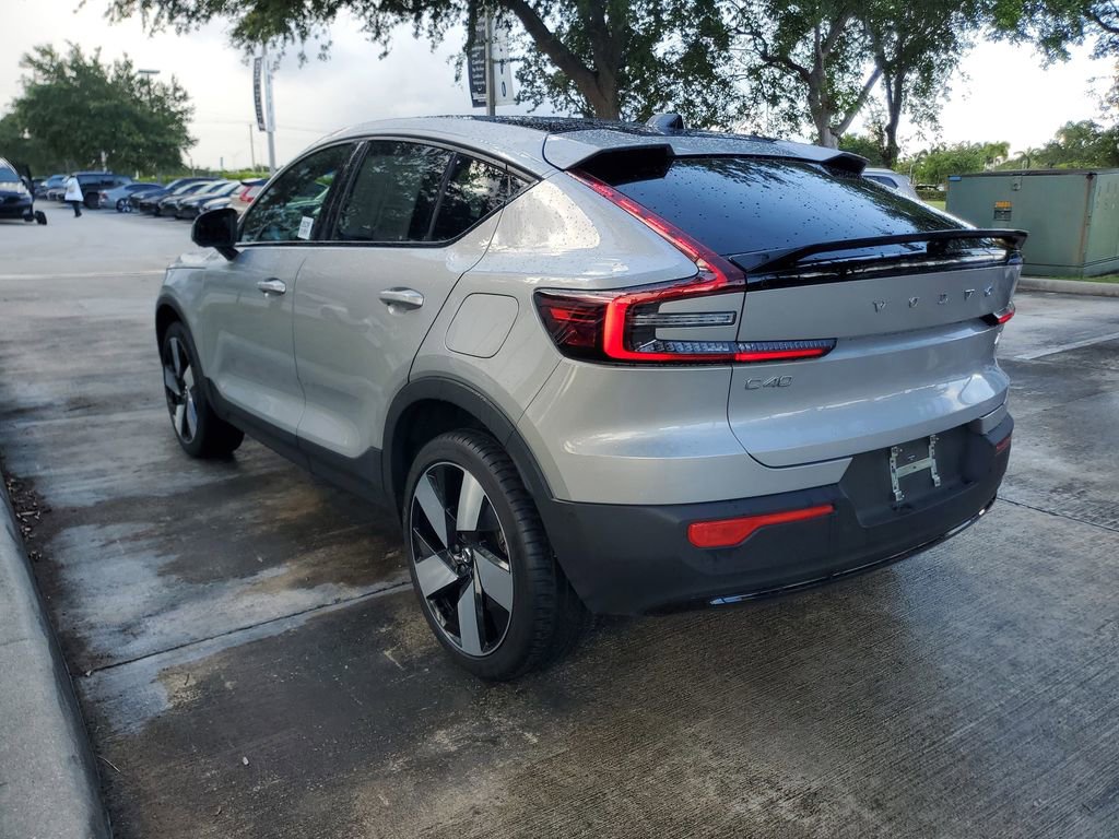Certified 2023 Volvo C40 P8 Recharge Plus w/ Climate Package AWD/4WD image 4