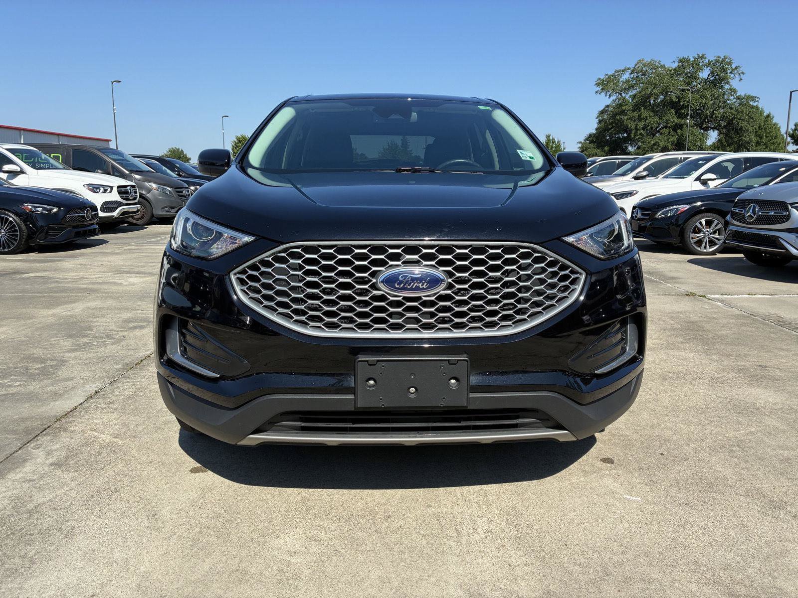 Used 2023 Ford Edge SEL AWD/4WD image 2