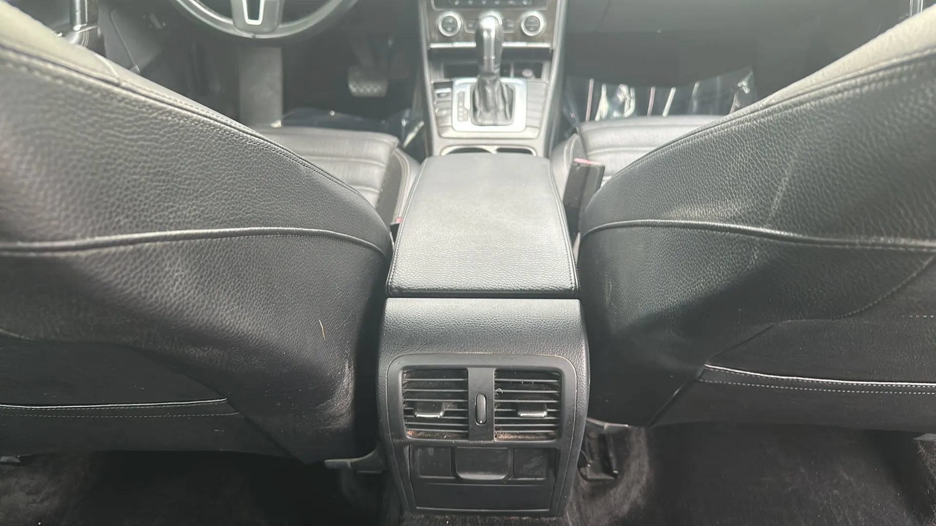 Used 2013 Volkswagen CC Lux FWD image 26