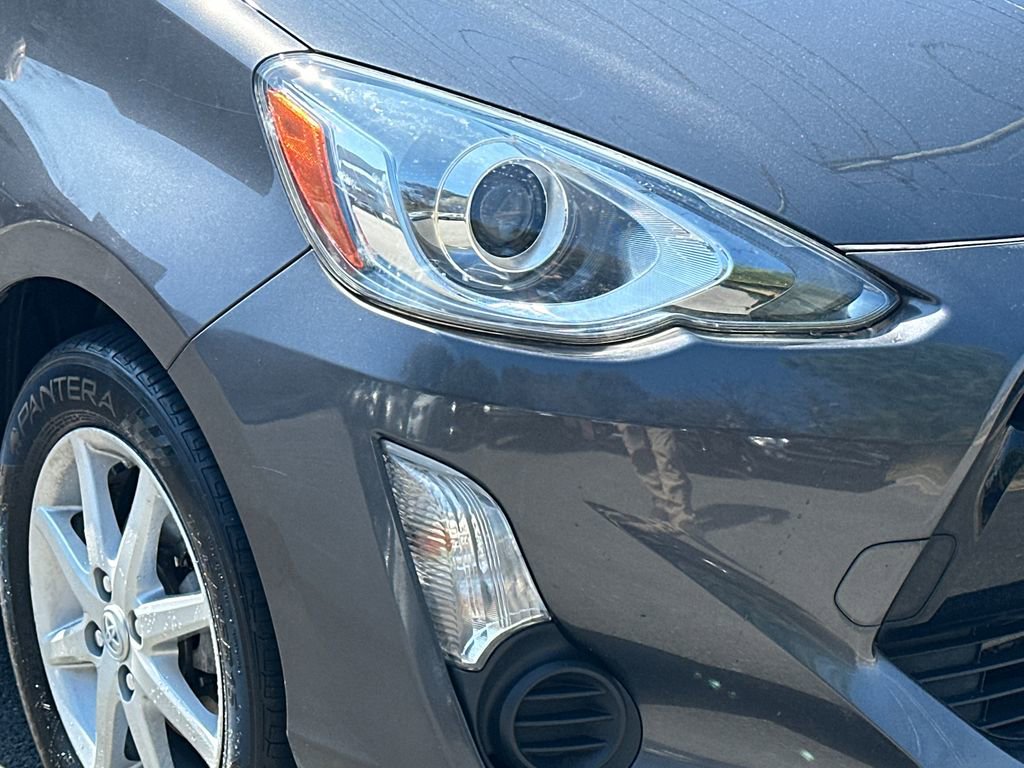 Used 2015 Toyota Prius C Three image 10