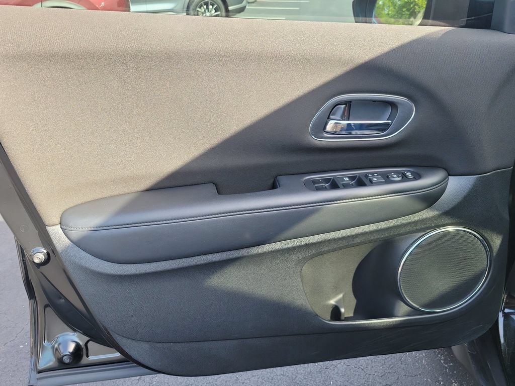 Certified 2017 Honda HR-V EX image 17