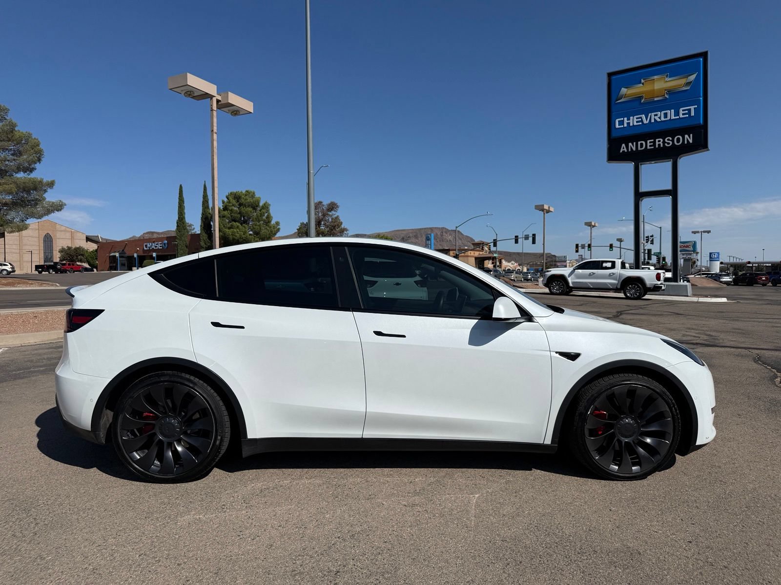 Used 2022 Tesla Model Y Performance AWD/4WD image 5