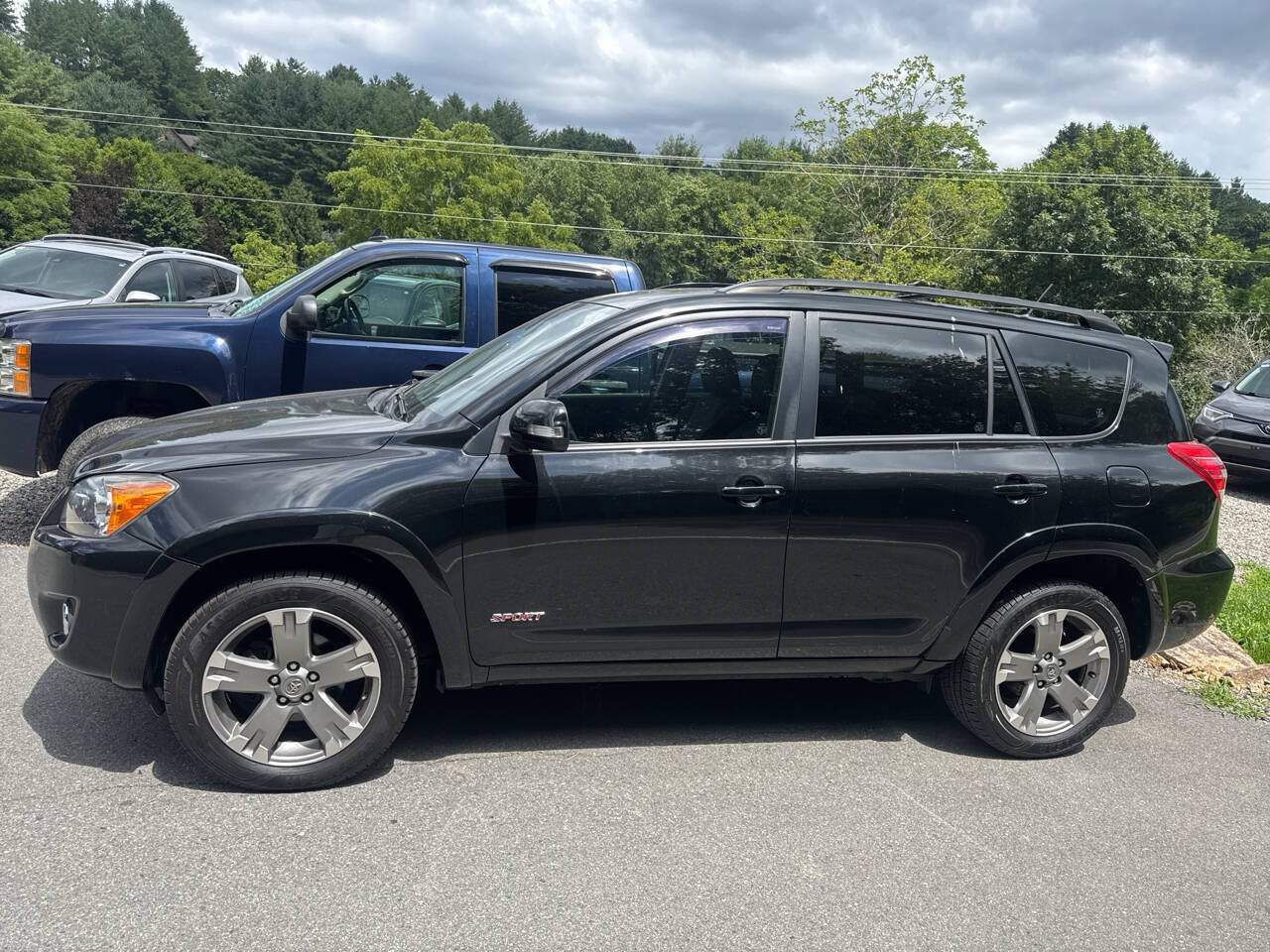 Used 2011 Toyota RAV4 Sport w/ Sport Appearance Pkg AWD/4WD image 13