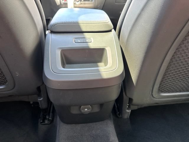 Certified 2025 Volvo XC60 B5 Plus AWD/4WD image 17