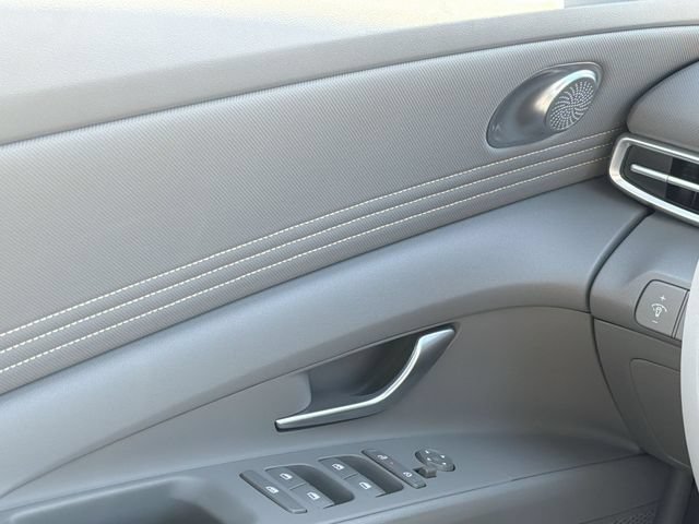 New 2026 Hyundai Elantra Sport FWD image 17