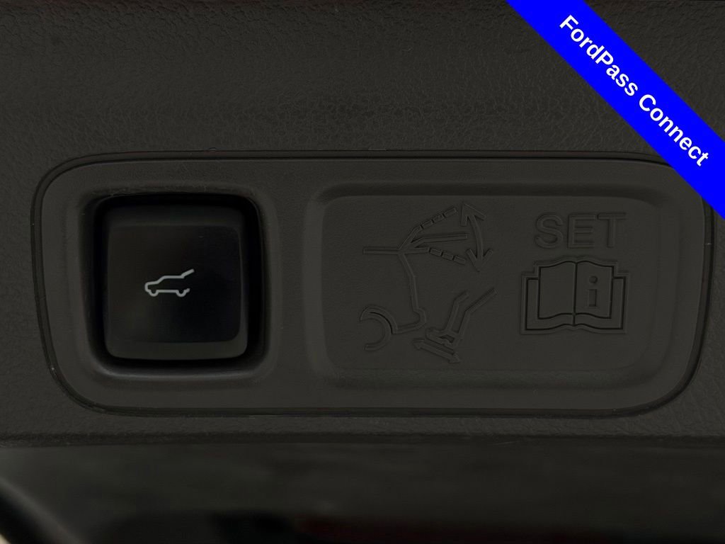 Used 2019 Ford Expedition XLT w/ Equipment Group 202A RWD image 31