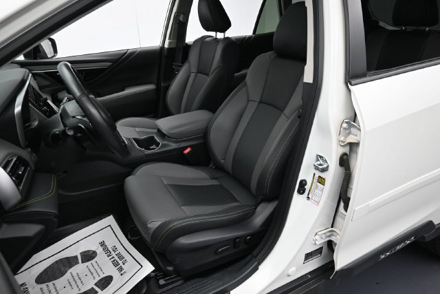 Used 2025 Subaru Outback Onyx Edition XT AWD/4WD image 10