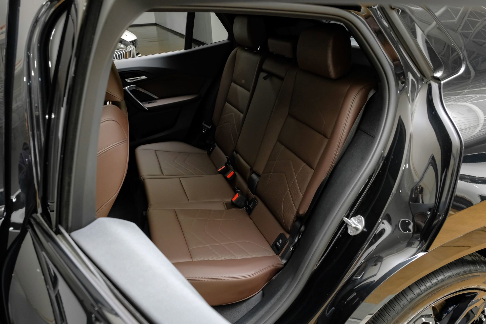 Used 2025 BMW X2 xDrive28i image 38