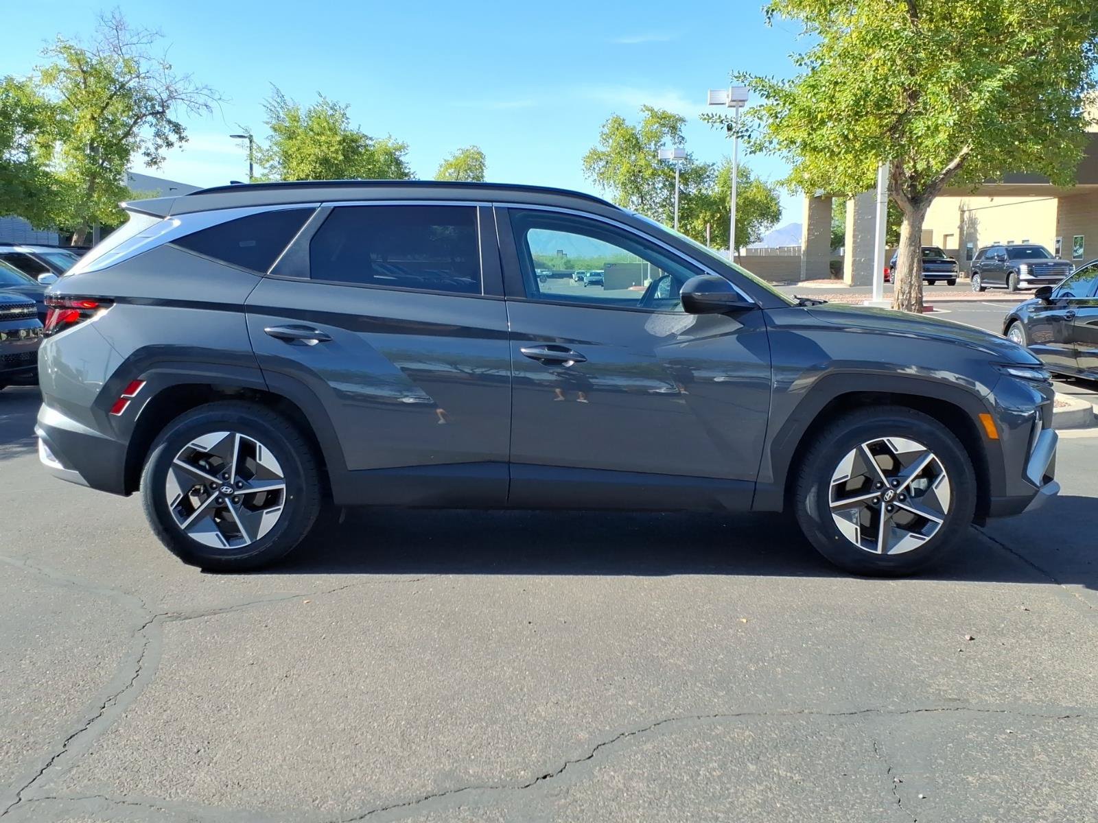 Certified 2025 Hyundai Tucson SEL FWD image 6