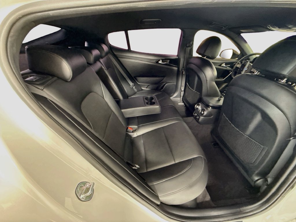Used 2020 Kia Stinger GT-Line RWD image 22